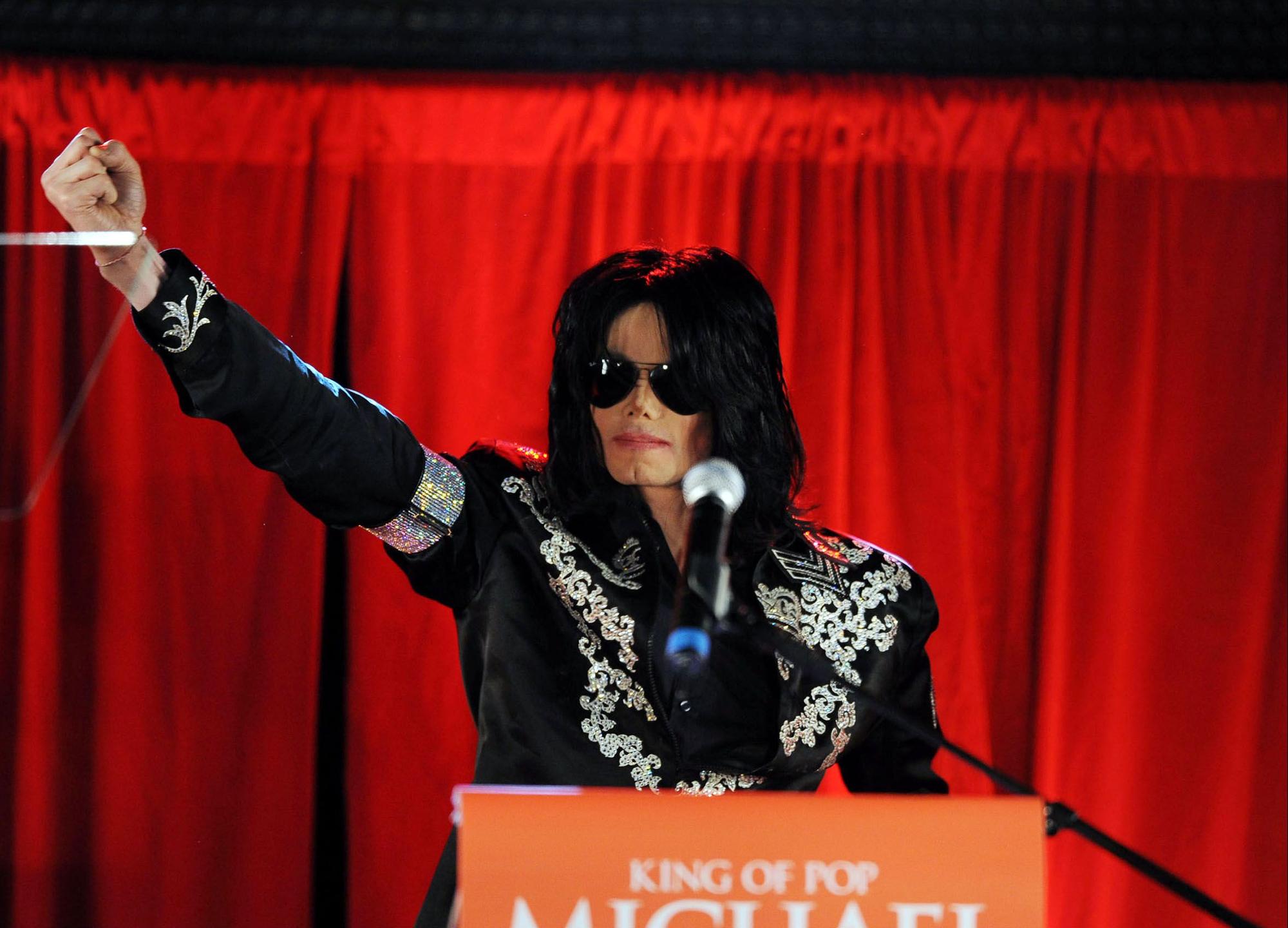 Michael recibiendo premio